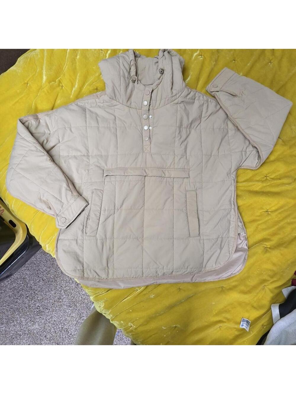 Women's Cream and Tan Jacket
